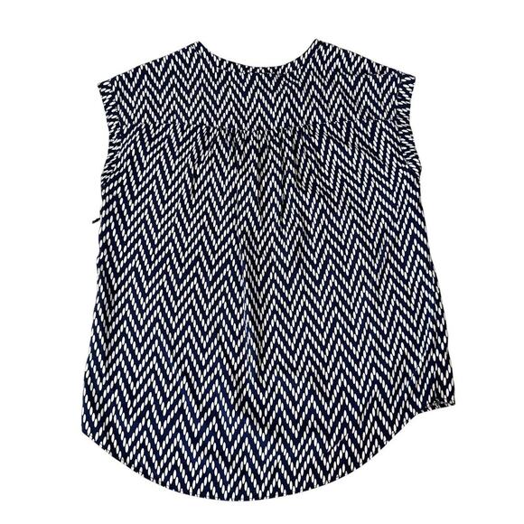 St. John's Bay Navy and White Patterned Top Women's Size Medium - Picture 4 of 4